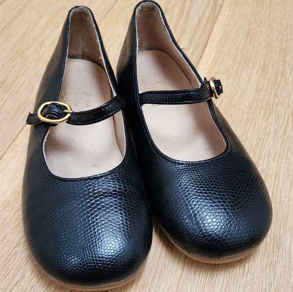 Anais & I girls black shoes. Like new - Picture 1 of 4
